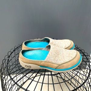 Chaco Quinn Sandstone Clogs Size 6.5